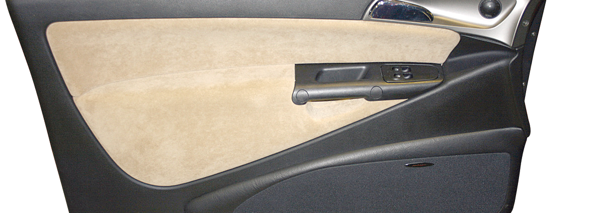 Lancia Ypsilon - Doorboards mit 3-Wege-Soundsystem